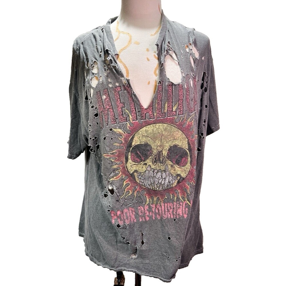 Metallica T-Shirt Size M/L Unisex Grey Distressed Graphic Grunge Punk Skater Top